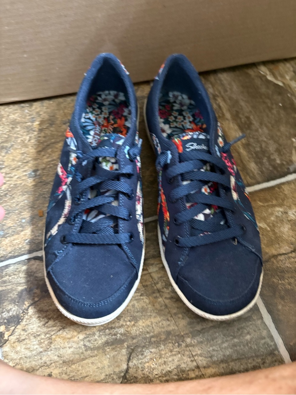 Skechers Navy Floral Low-Top Lace-Up Sneakers